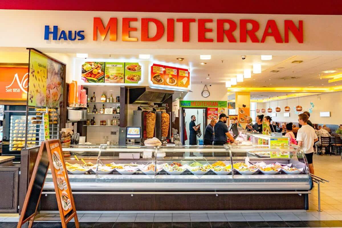 Frontansicht von Haus Mediterran